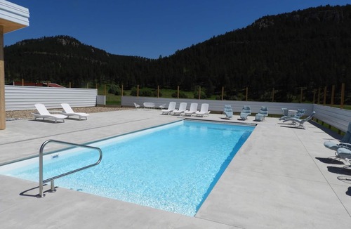 Nemo House | Private Pool Paradise - MCM Luxury Black Hills Escape for Families & Friends