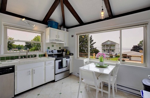 Stevensville House | Private Pool & Stunning Bay Views on Kent Island
