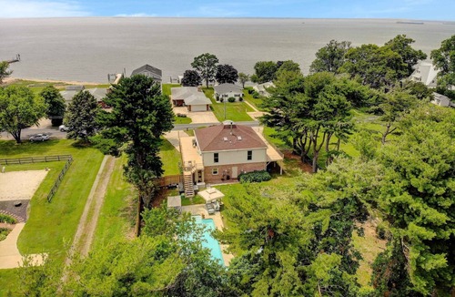 Stevensville House | Private Pool & Stunning Bay Views on Kent Island
