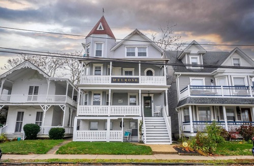 Ocean Grove House | Private Queen Suite 1 Block to Beach & Asbury | Renovated Victorian | 1000 Mb.