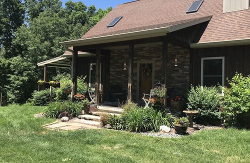 Pilot Grove House | Private Retreat On 100 Acres -Outdoor HOT TUB. Reconnect with nature.