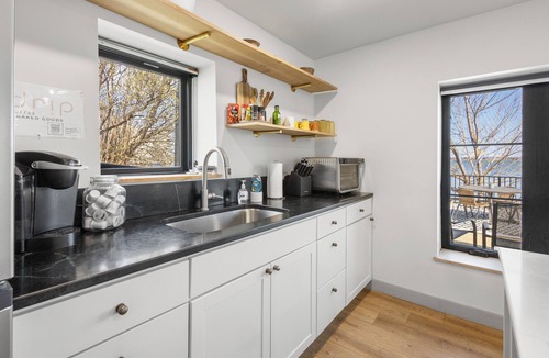Hamlin County Cottage | Private Sauna, Hot Tub, Beach Lake Poinsett