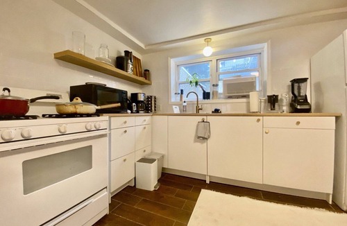 Harsimus Cove Apartment | Private Studio Apt. in Jersey City, 2 stops to NYC