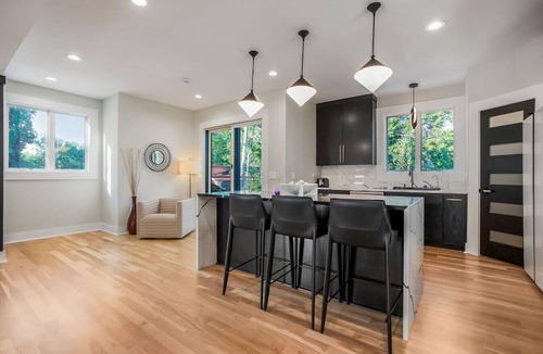 West Plaza House | Private Ultra Modern Mansion - Country Club Plaza