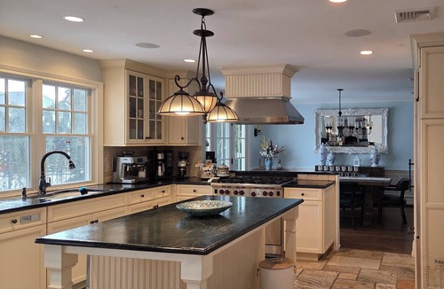 Point Pleasant House | Private waterfront 6drm house, heated pool, minutes from the beach!