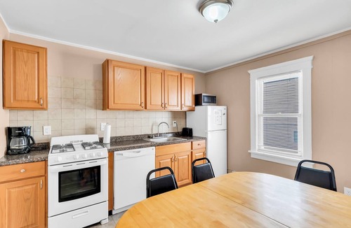 Seaside Heights House | Quaint 3 family house, half a block from the beach/boardwalk