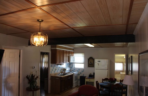 Deep Hole House | Quaint Cottages Near Everything on Beach Road