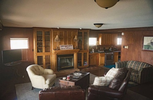 St. Joseph Cabin | Quaint peaceful waterfront cabin #3, 1 bedroom, upper.
