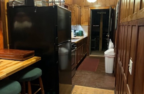 St. Joseph Cabin | Quaint Peaceful Waterfront Cabin #4, entire building.