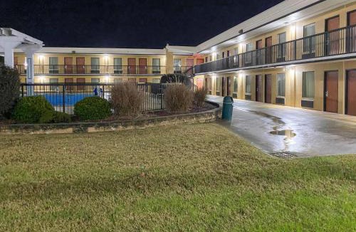 Elizabeth City Hotel | Quality Inn Elizabeth City near University