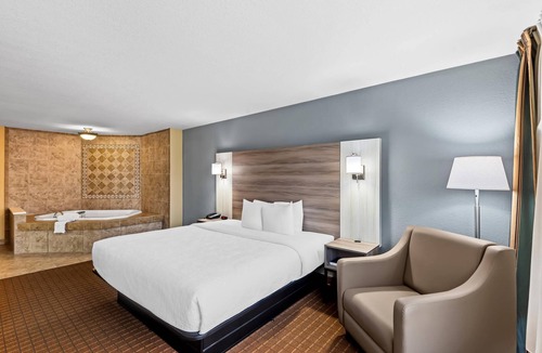 Fort Dodge Hotel | Quality Inn Fort Dodge