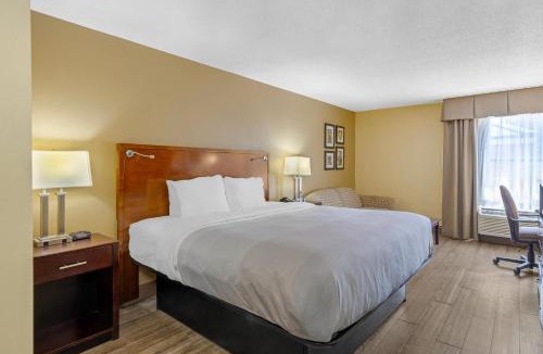 Fuquay-Varina Hotel | Quality Inn Fuquay Varina East