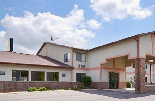 Indianola Hotel | Quality Inn Indianola