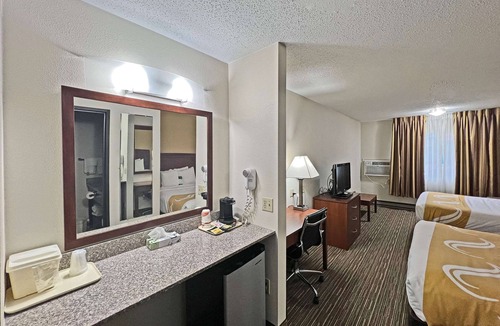 Mitchell Hotel | Quality Inn Mitchell I-90