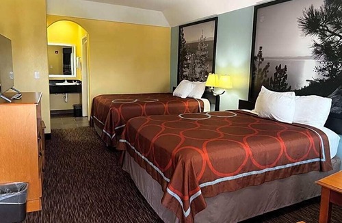 Montgomery Hotel | Quality Inn Montgomery - Lake Conroe