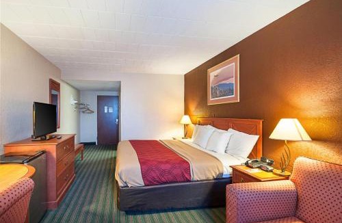 Reisterstown Station Hotel | Quality Inn Near Pimlico Racetrack