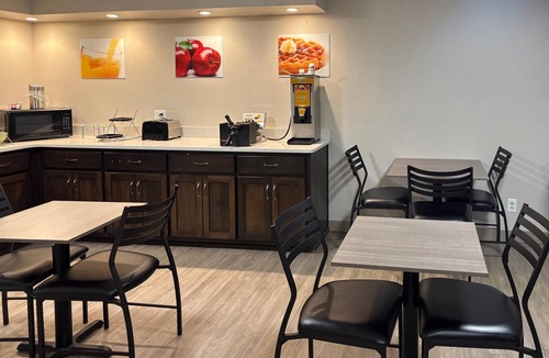 Neosho Hotel | Quality Inn Neosho