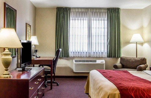 Fort Madison Hotel | Quality Inn & Suites Fort Madison near Hwy 61