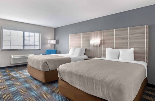 Fort Madison Hotel | Quality Inn & Suites Fort Madison near Hwy 61