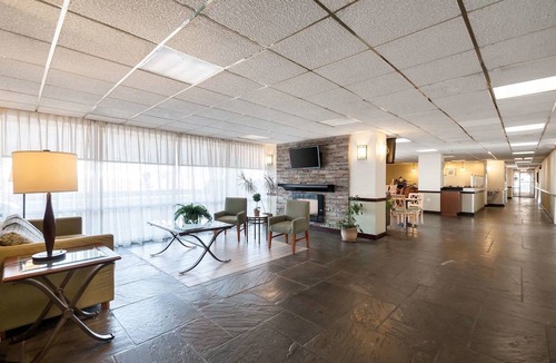 Laurel Hotel | Quality Inn & Suites Laurel