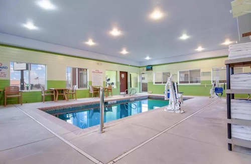 McCook Hotel | Quality Inn & Suites