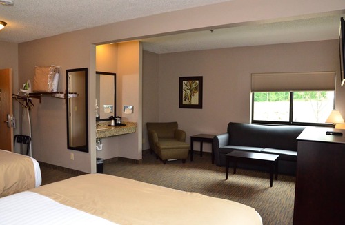 Polk City Hotel | Qube Hotel