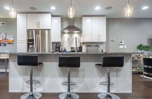 Queen Village Condo | ‼️Queen Village 3BR Condo Near Italian Market