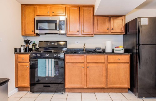 Mayfair Apartment | Quiet 2BR Apartment w/Parking, Workspace & Train Access