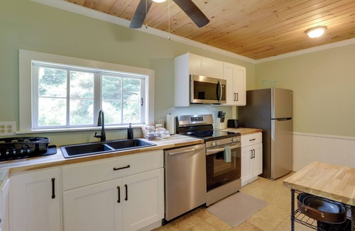 West Jefferson House | Quiet Blue Ridge Escape Near Hiking and Town