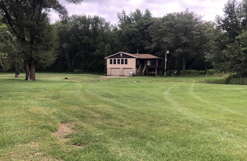 Viola Cabin | Quiet Cabin on the Wapsipinicon River with great views and fishing