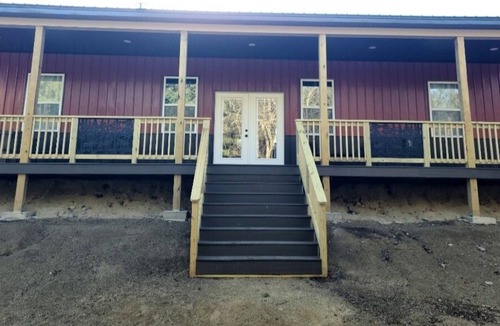 Chapman House | Quiet country setting minutes from Milford Lake