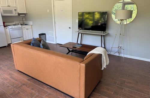 Wade Hampton House | Quiet, Cozy, Best Location in GVL!