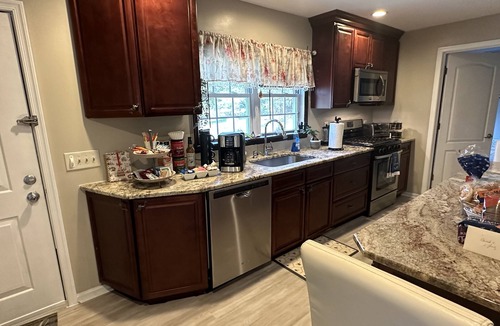 Jamesburg House | Quiet & cozy home, bring the whole family.