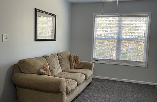 Richlands House | Quiet house in suburban cul-de-sac.