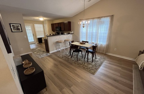 State Park Condo | Quiet neighborhood, 10 min for downtown, 5 mins to Fort Jackson