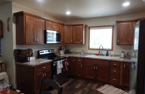 Oakes House | Quiet neighborhood. Walk to downtown. Easy Access. Clean and new.