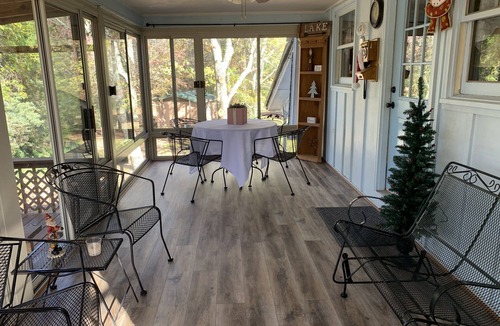 Guntersville House | QUIET PRIVATE BLUFF TOP HIDEAWAY, CLOSE TO EVERYTHING