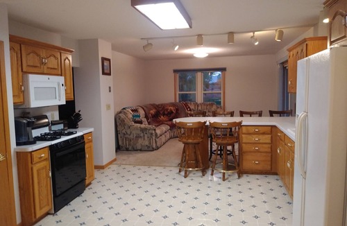 Eden Valley House | Quiet, remotely located in the country.