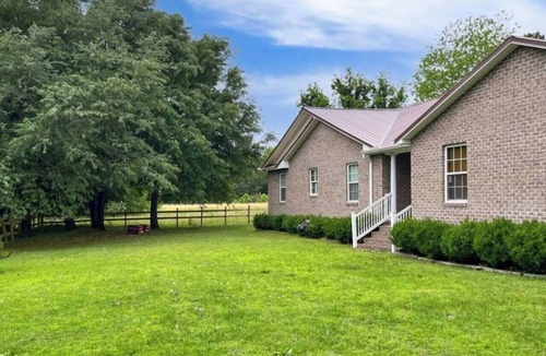 Pineville House | Quiet Retreat:Secluded & Idyllic