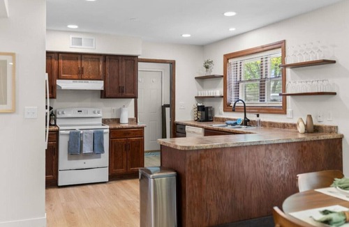 Sioux Falls House | Quiet retreat, spacious living and dining