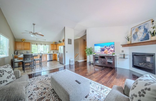 Omaha House | Quiet retreat yet couple mins to Costco Walmart Target and all major shopping.