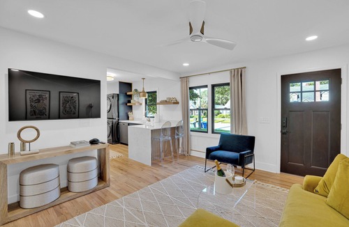 Shandon House | Quintessential 2-bedroom bungalow in the heart of Shandon in Columbia, SC.