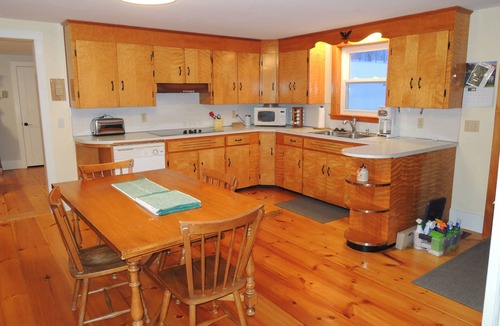 Brownington House | Quintessential Farmhouse with WiFi and incredible views in Brownington, VT