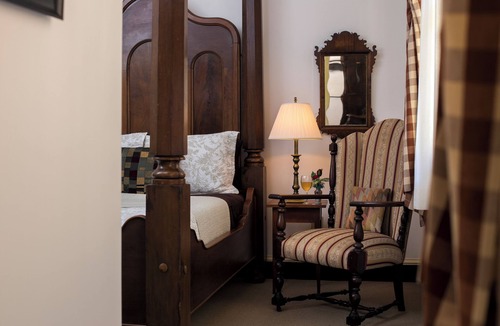 Downtown Baltimore Bed & Breakfast | Rachael's Inner Harbor Boutique Inn - The Carrie Frank Suite