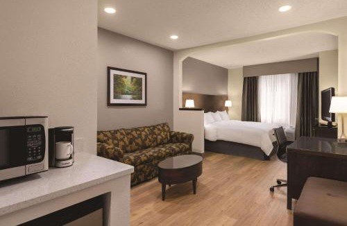 Rockford Hotel | Radisson Hotel & Conference Center Rockford