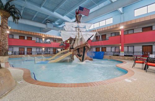Sioux Falls Hotel | Ramada by Wyndham Sioux Falls Airport - Waterpark Resort & Event Center