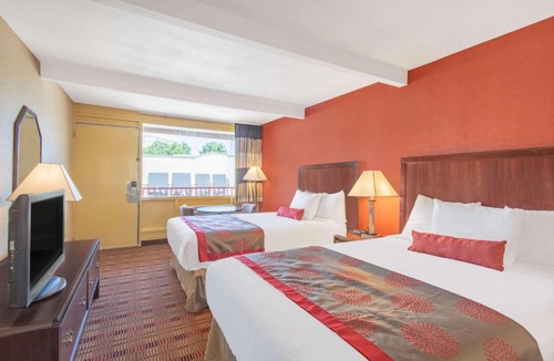 Cockeysville Hotel | Ramada Limited Cockeysville