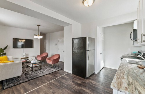 Camden Apartment | RARE 2 Bed Gem w/PRIVATE PATIO Near Downtown Philly!