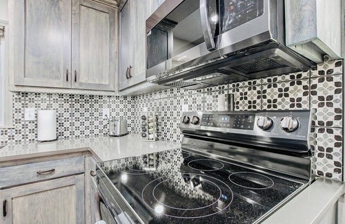 Smithville House | Recently remodeled home with bedrooms and living spaces on the ground floor