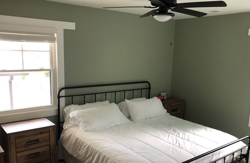 Dayton House | Recently remodeled home located conveniently between Baltimore and Washington